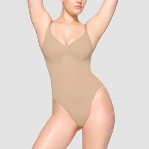 SKIMS - Seamless Sculpt Thong Bodysuit | Color: CLAY | Size XS | NWOT / NEW